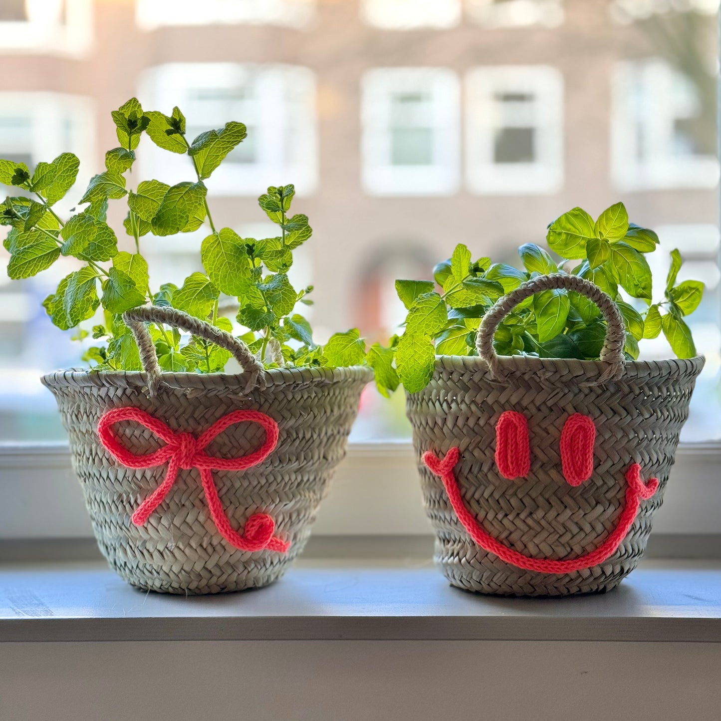 Custom Rieten Tas/ Mand - Smiley - Klein